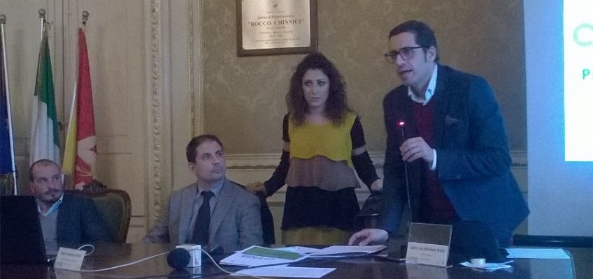 (Italiano) Svimed ad Augusta alla conferenza stampa del progetto Fare con Meno